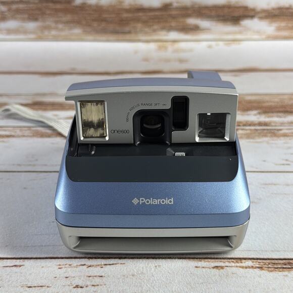 Polaroid Other - Vintage polaroid one 600 camera